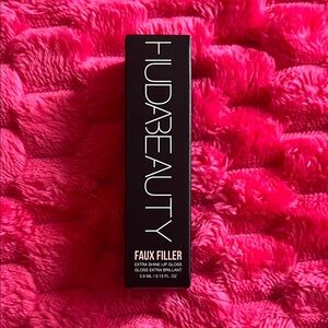 HUDA BEAUTY Faux Filler Lip Gloss in Sugar Baby